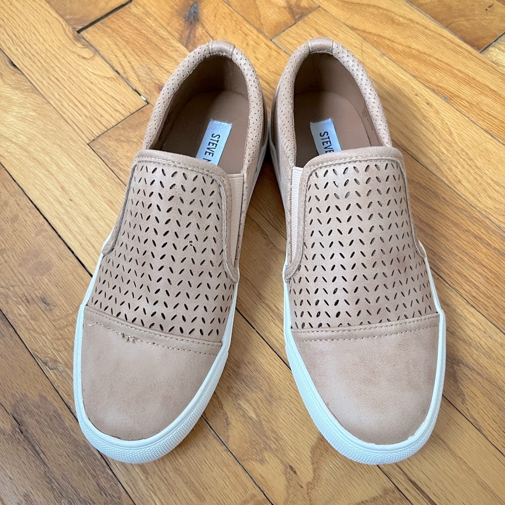 NEW Steve Madden Slip On Sneakers